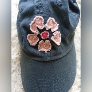 Life is Good hat grey with pink flower